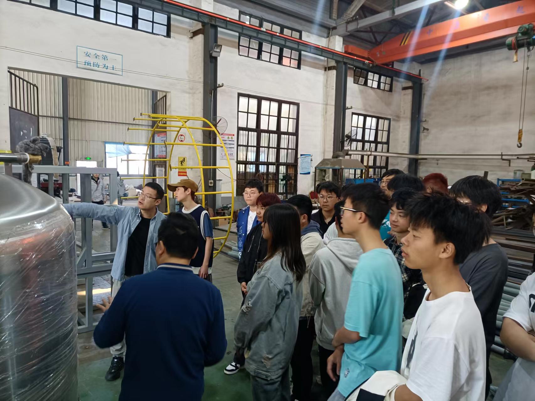 湖南工程学院近200名学生来乐竞体育,乐竞（中国）
认知实习